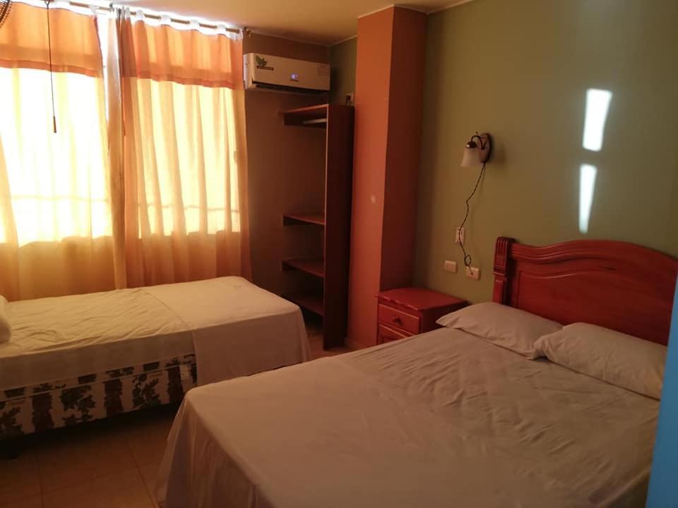 Hotel Internacional En Atacames Buitenkant foto