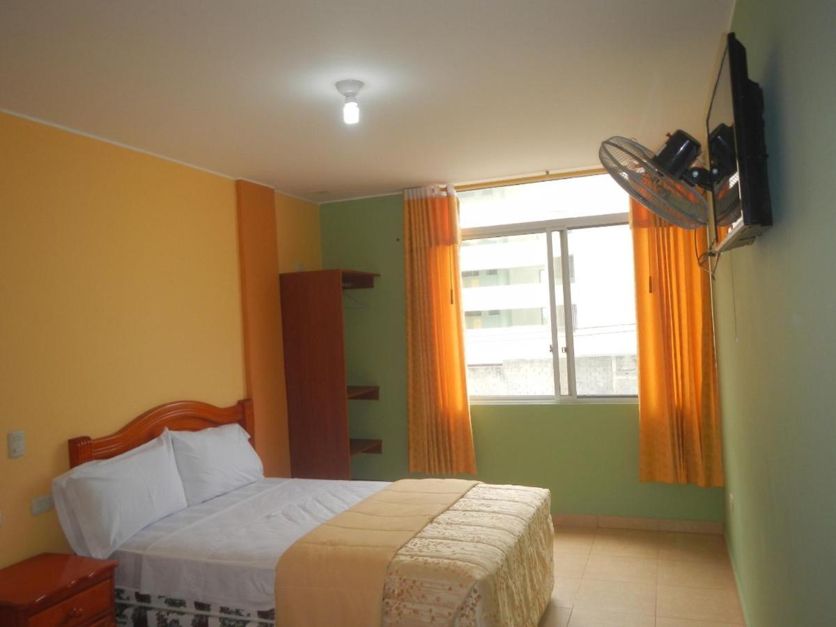 Hotel Internacional En Atacames Buitenkant foto